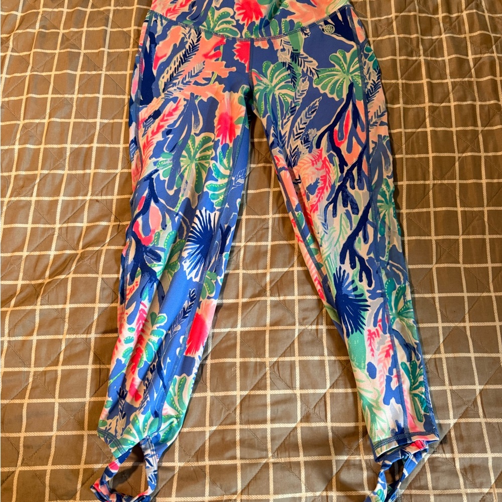 Lilly Pulitzer Stirrup Leggings Size Small Blue Tropical Print Athletic